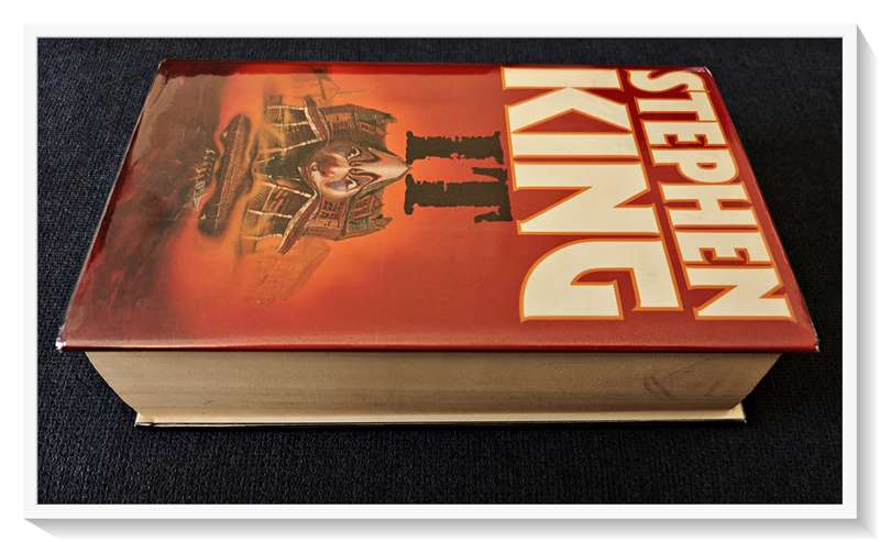 Stephen King IT - 1986 - Published by GUILD PUBLISHING - Rare Large Hardcover in Exquisite Condition