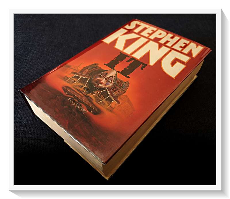 Stephen King IT - 1986 - Published by GUILD PUBLISHING - Rare Large Hardcover in Exquisite Condition