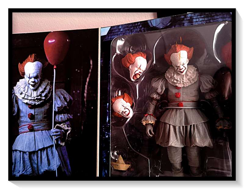 Stephen Kings IT - Pennywise Clown Figurine - REEL TOYS -NECA - NEW: Unopened in Box *****