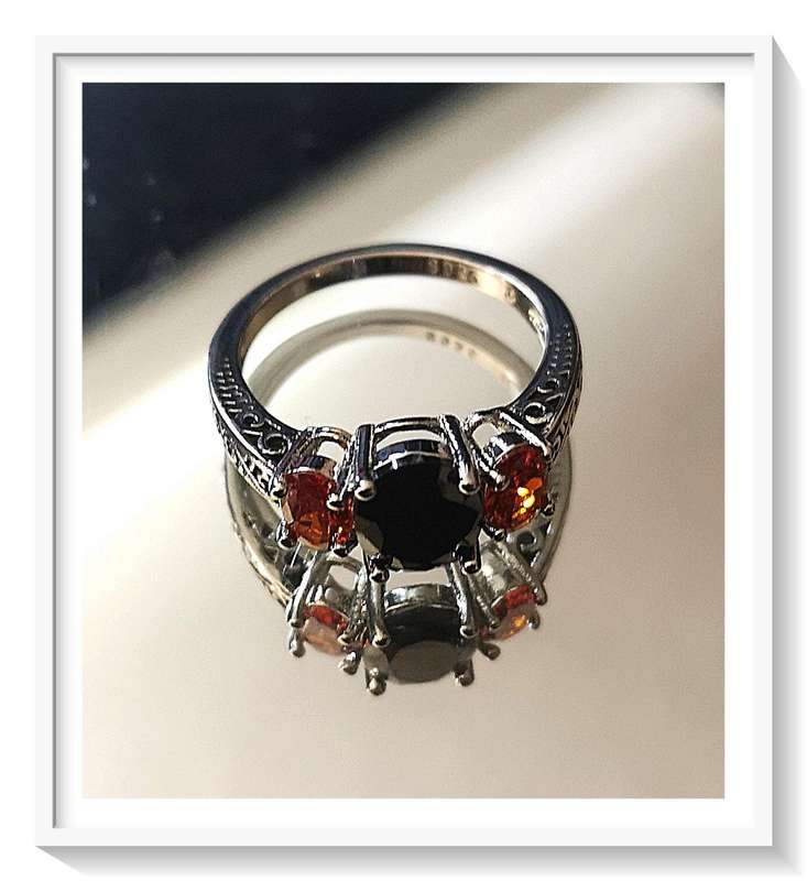 Sterling 925 Silver Ladies Ring with Lab Created Ionized Quartz Stones - Size 8 - Very Stylish