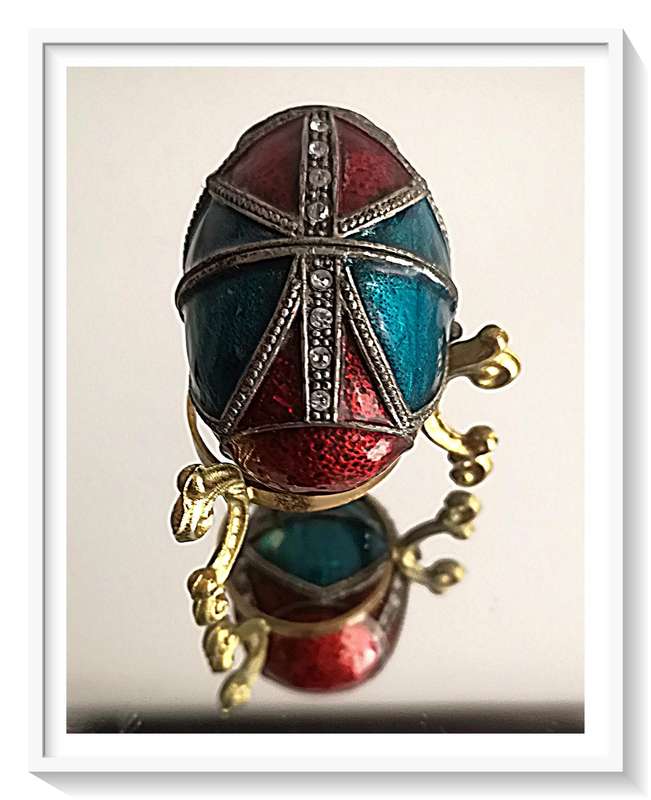 Stunning Enamel Painted Egg Shaped Ring Holder - Solid Lead Pewter Trinket Holder with Metal Stand *