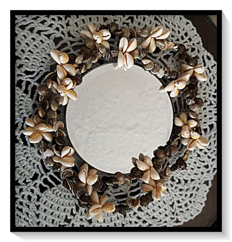 Stunning Hand Made Double Length Authentic Shell Necklace in Perfect Condition*****