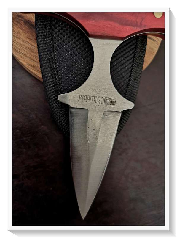 Tactical Dagger with Dual Edge and Smooth Wooden Grip Handle and Free Pouch - Columbia: USA