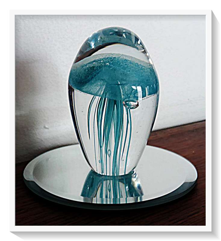 The Most Exquisite Amorphic Jellyfish Murano Styled Paperweight - Dimensions: 85MM by 55MM