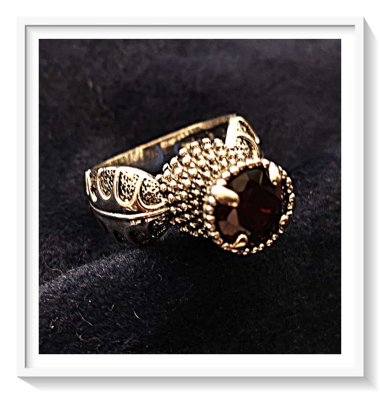Vintage Look Thistle Shaped Metal Ring Size 7 Deep Simulated Garnet Red For Him or Her