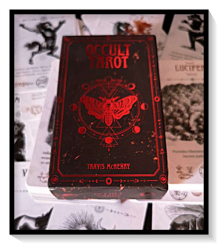 Travis McHenry OCCULT TAROT Cards - Exquisite Dark Illustrations on All Cards - Amazing*****