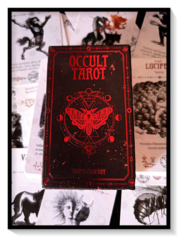 Travis McHenry OCCULT TAROT Cards - Exquisite Dark Illustrations on All Cards - Amazing*****