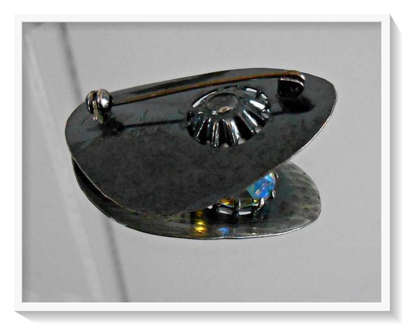 Truely Vintage Art Deco Style Rhinestone Brooch - ***Only R35-00 for Shipping***
