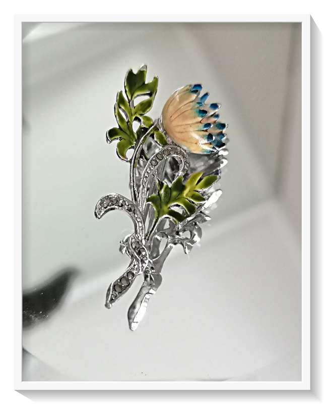 Vintage Protea Brooch with Marcasite and Painted in enamel with 375 Silver Marking***