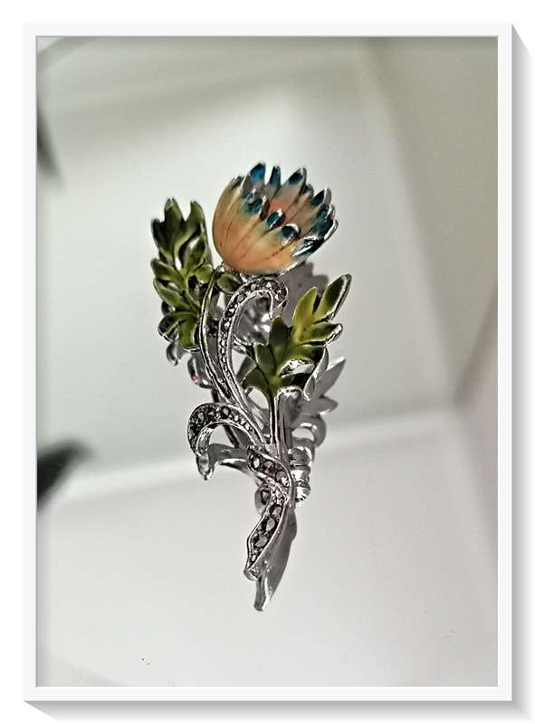 Vintage Protea Brooch with Marcasite and Painted in enamel with 375 Silver Marking***