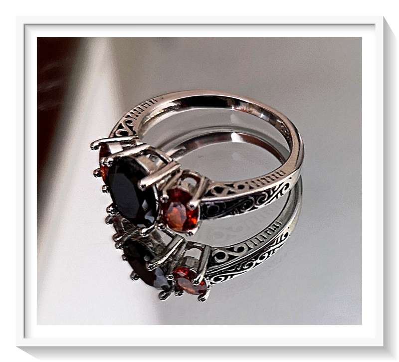 Genuine 925 Sterling ring with Dark Blue Zircon as the Primary Stone - Size 8 - Makes a Lovely Gift