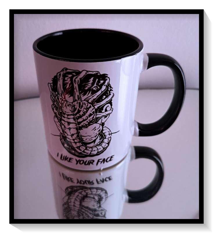 Alien Face-Hugger Coffee Mug - Slogan: I Love Your Face - Brilliant Gift for ALIEN Fans *****