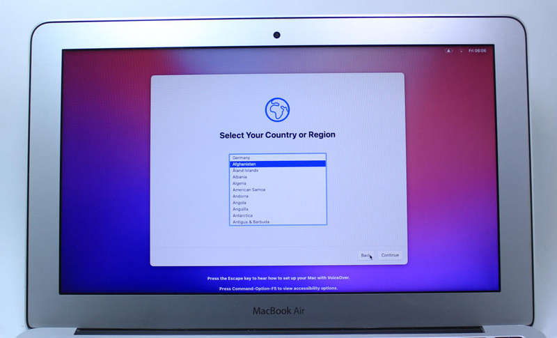 Apple MacBook Air A1465 11.6" Intel Core i5 Notebook EMC2924