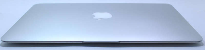 Apple MacBook Air A1465 11.6" Intel Core i5 Notebook EMC2924