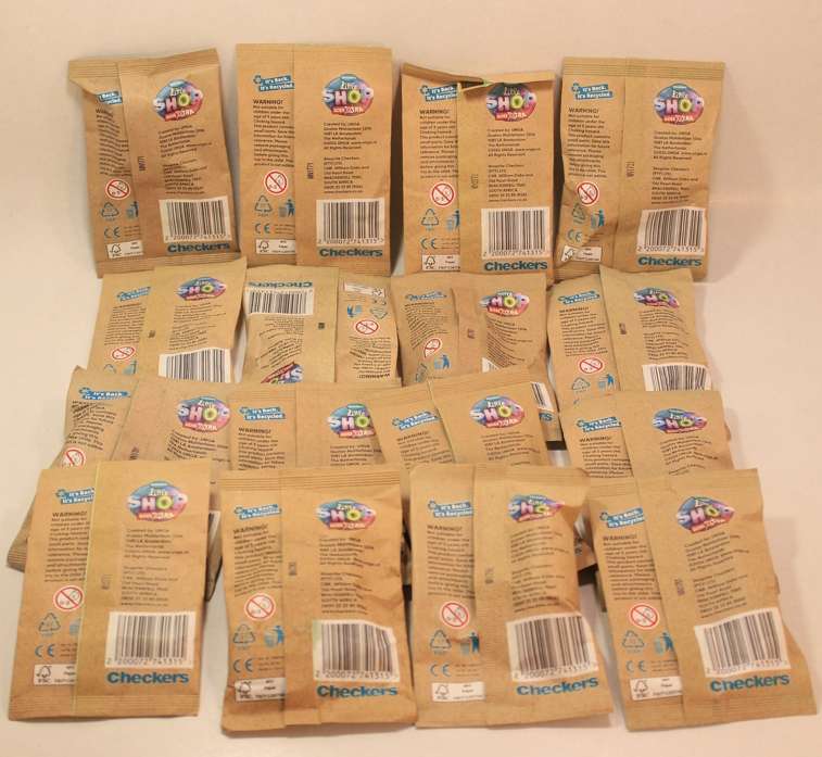 16 x Checkers Little Shop Xtra Mini Unopened Packets