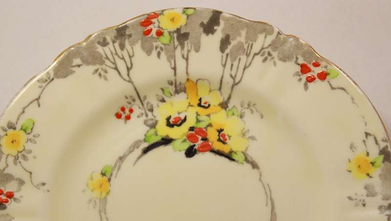 Vintage Crown Staffordshire Trio Bone China Pattern F714295