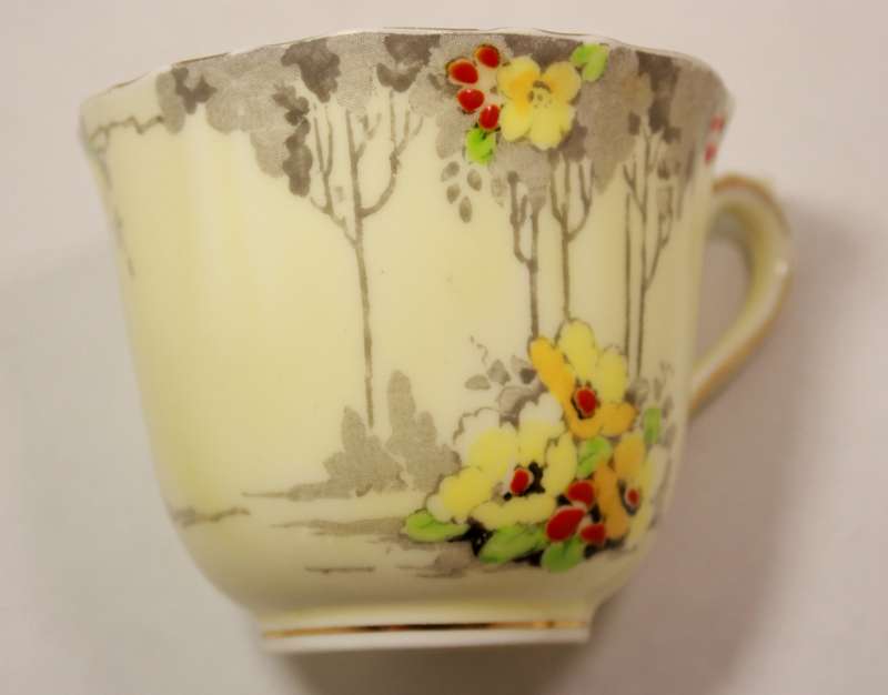 Vintage Crown Staffordshire Trio Bone China Pattern F714295