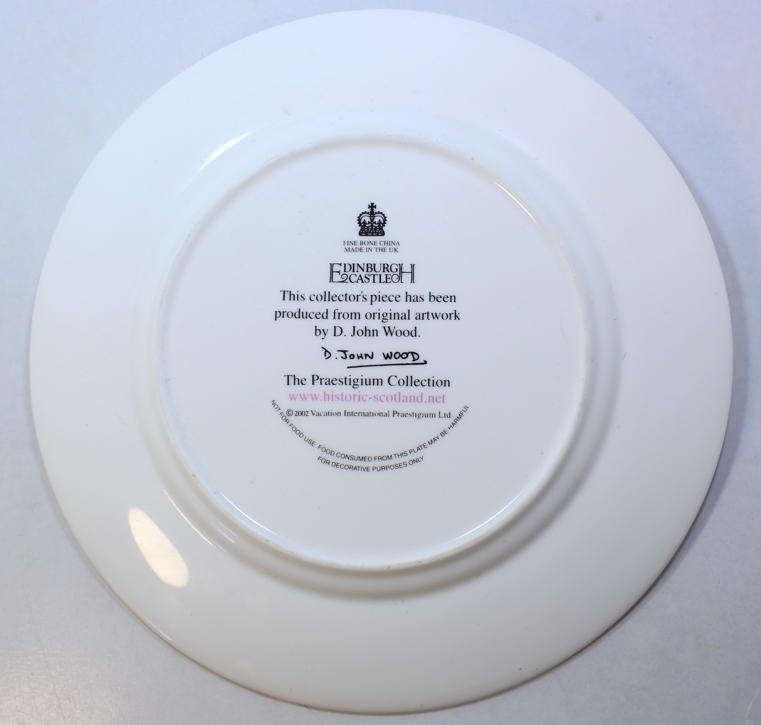 Edinburgh Castle Fine Bone Plate from The Praestigium Collection, Artwork by D John Wood