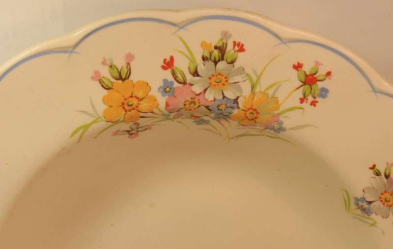 Vintage Grindley Cream Petal Floral Pattern Service Bowl