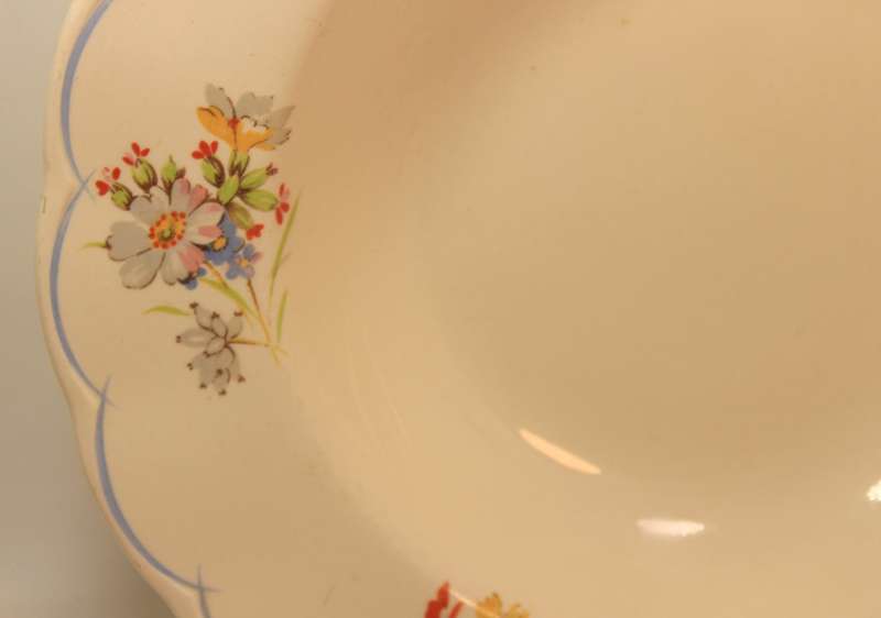 Vintage Grindley Cream Petal Floral Pattern Service Bowl