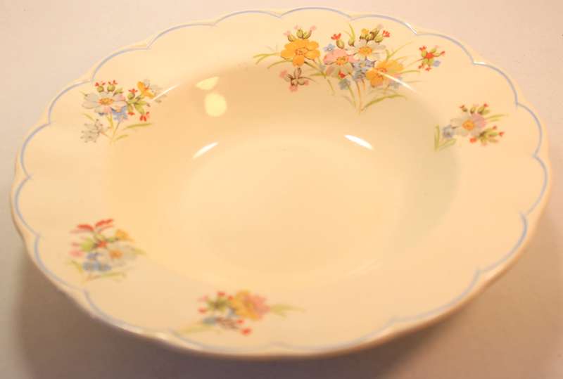 Vintage Grindley Cream Petal Floral Pattern Service Bowl
