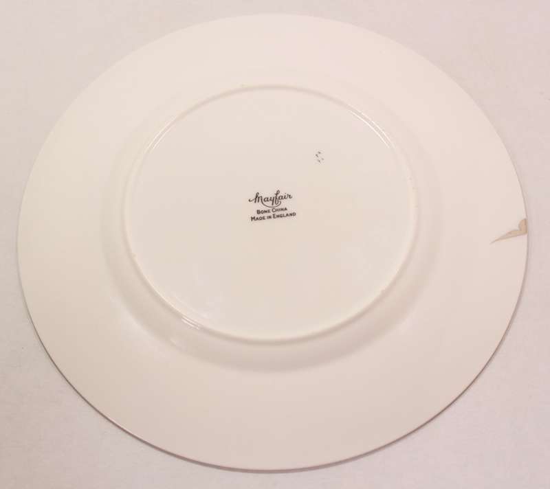 Mayfair Bone China Breakfast Plate, Platinum Trim Edging