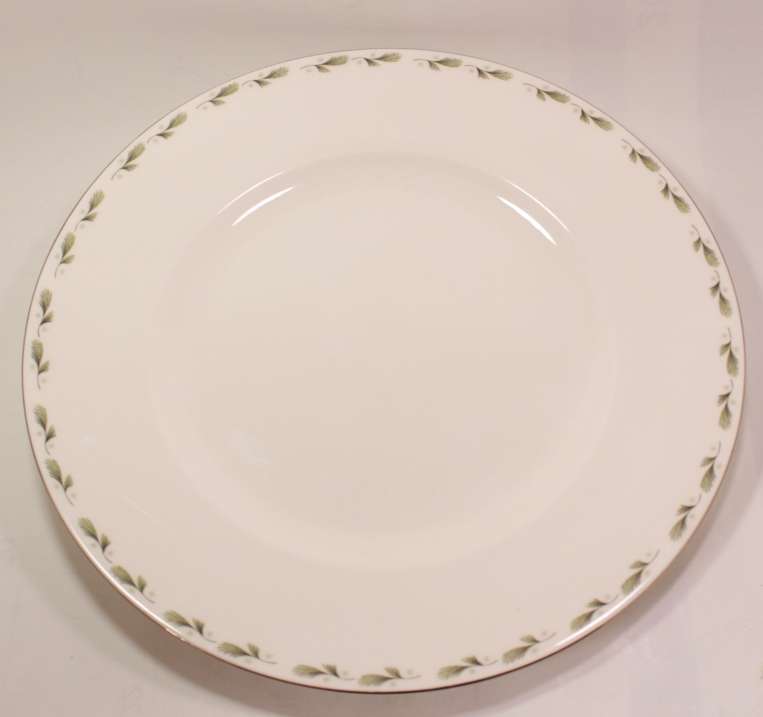 Mayfair Pair of Bone China Dinner Plates, Platinum Trim Edging
