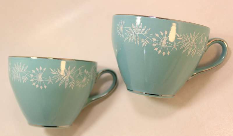 Pair of Vintage Midwinter Stylecraft Classic Porcelain Shape Tea Cup and Saucer from 1959 Turquoise