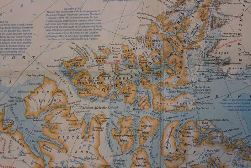 National Geographic Folded Map Arctic Ocean February 1983