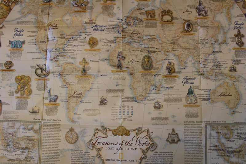 National Geographic Folded Map Sunken Treasures July 2001