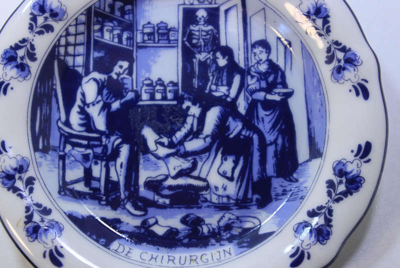 Vintage Oude Molen Delft "De Chirurgijn" Small Decorative Plate.