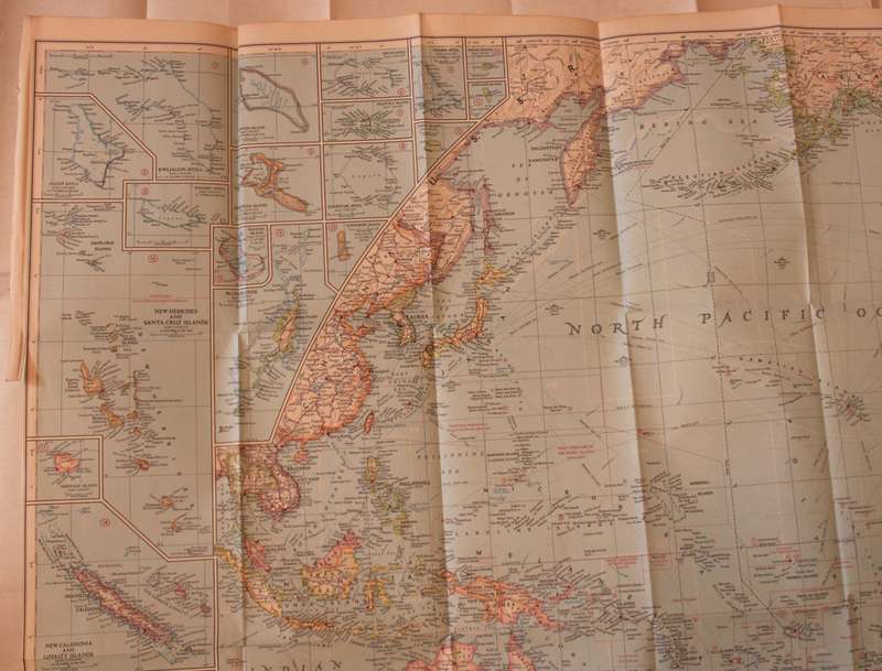 National Geographic Folded Map of The Pacific Ocean December 1952.