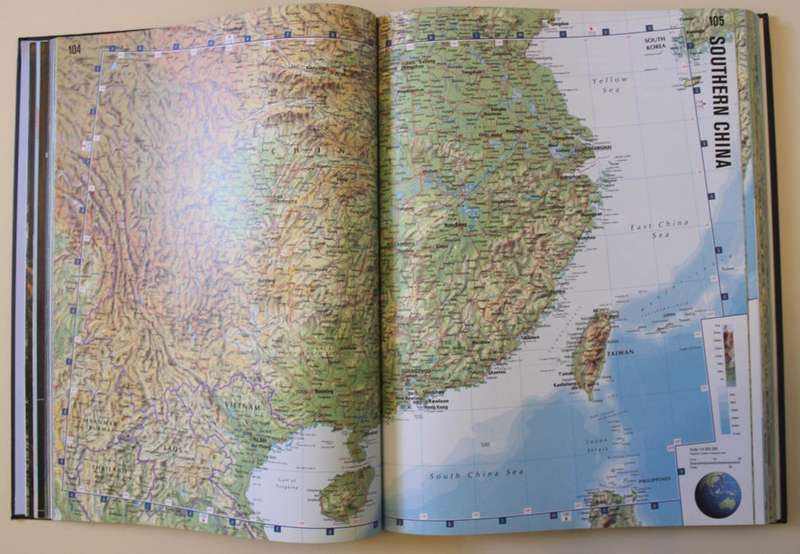 Readers Digest World Atlas Large Atlas (Fold Out Maps) First Edition 2004
