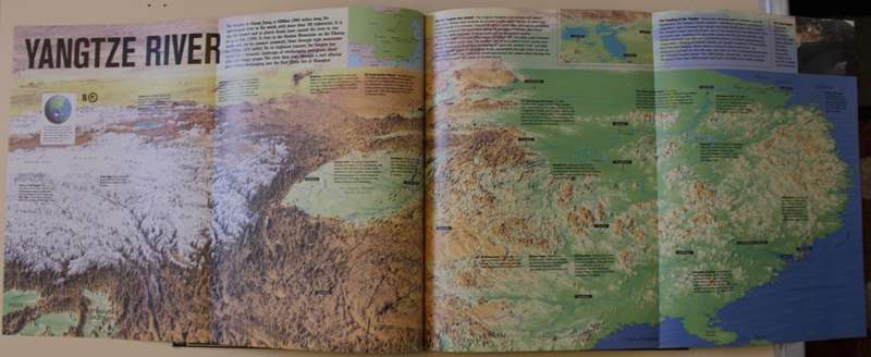Readers Digest World Atlas Large Atlas (Fold Out Maps) First Edition 2004