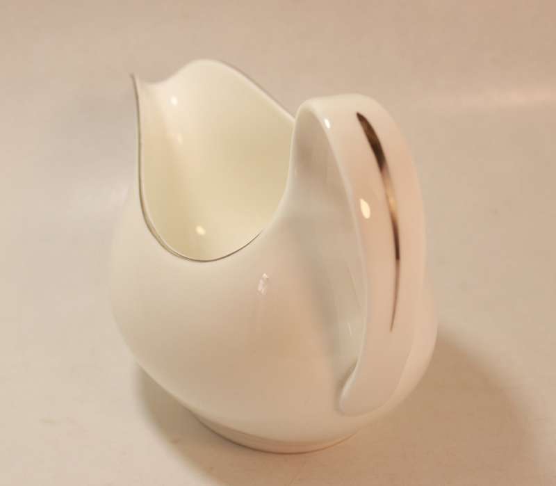 Royal Doulton "Carousel" H4975 Fine Bone China Gravy Boat
