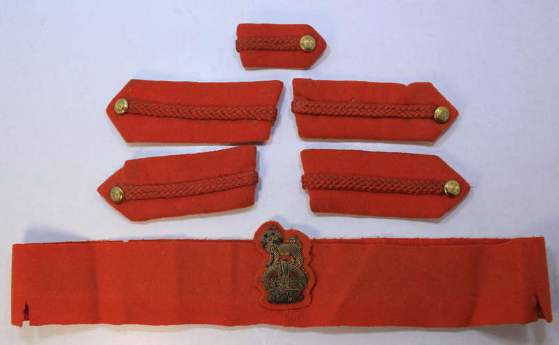 Set of WW2 UDF Lt Col Gorget Tabs and Lt Colonel Cap Badge on Red Ribbon
