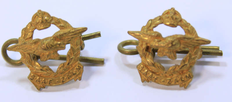 WW2 South African Air Force Pilots Small Gilt Brass Lapel Badges SAAF SALM