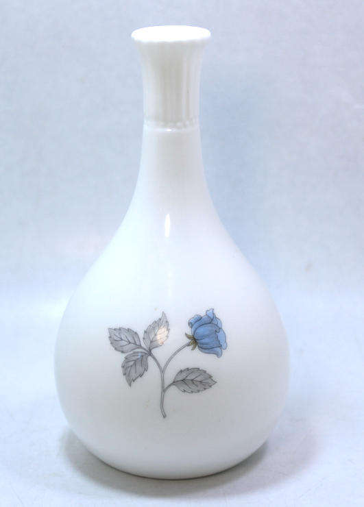 Bone China Ice Rose Bud Vase by Wedgwood