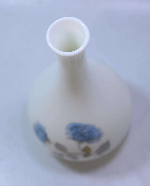 Bone China Ice Rose Bud Vase by Wedgwood
