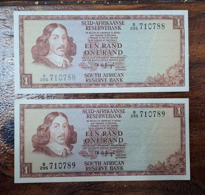 Sequential South African One Rand Bank Notes - T.W. De Jongh