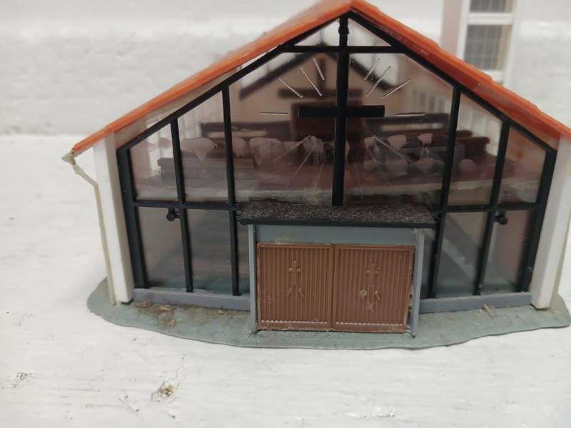 HO SCALE - FALLER - CHURCH BUILDING
