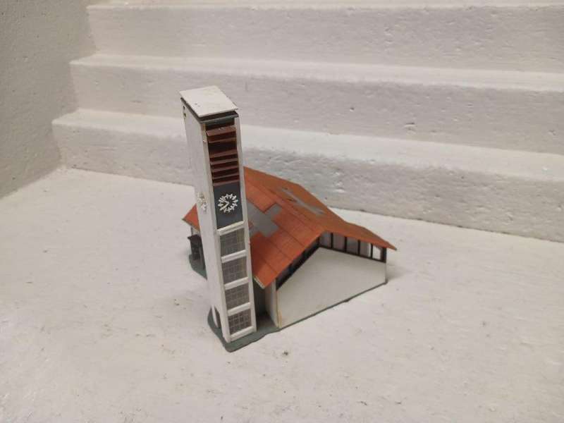 HO SCALE - FALLER - CHURCH BUILDING