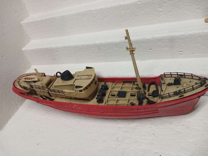HO SCALE - X2 SHIPS