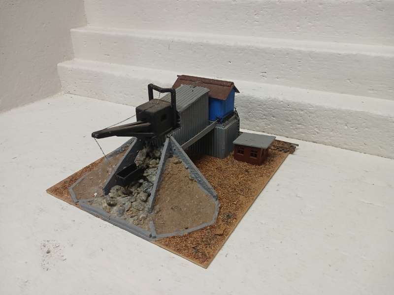 HO SCALE - SCRATCH BUILT SAND AND STONE LOADING DEPOT