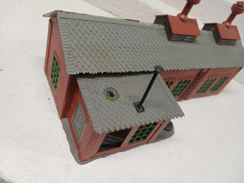 HO SCALE - POLA - ENGINE SHED