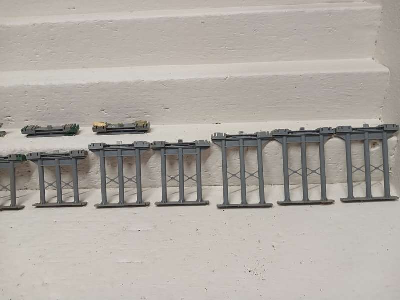 HO / OO SCALE - RAIL SUPPORTS - X17