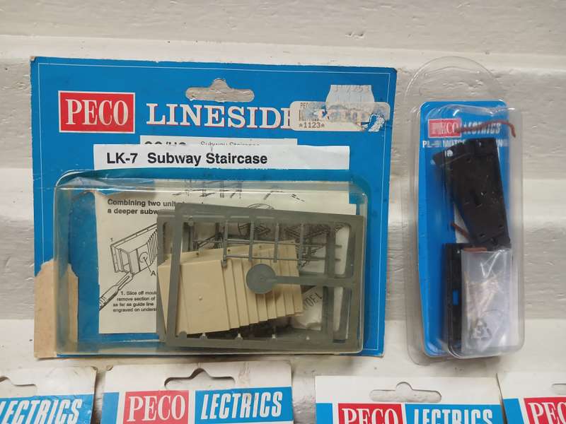 HO / OO SCALE - PECO - ITEMS X6  - BOXED