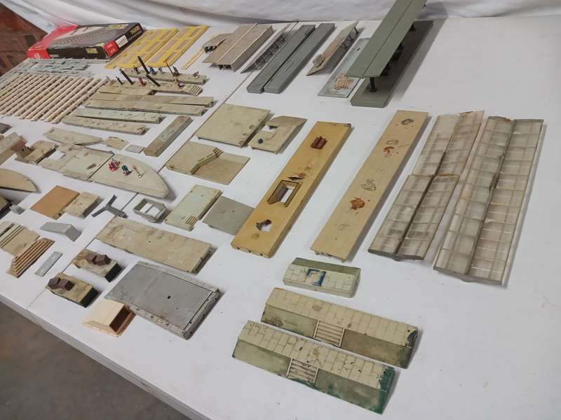 HO / OO SCALE - STATION PLATFORMS WITH SOME EXTRA BITS AND PIECES