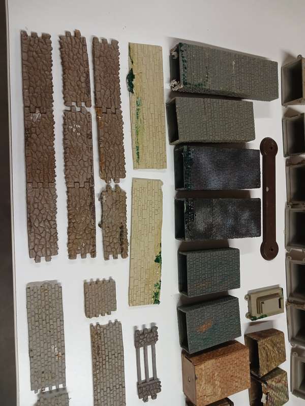 HO / OO SCALE - BRIDGE SUPPORTS & SOME STONE WALLING