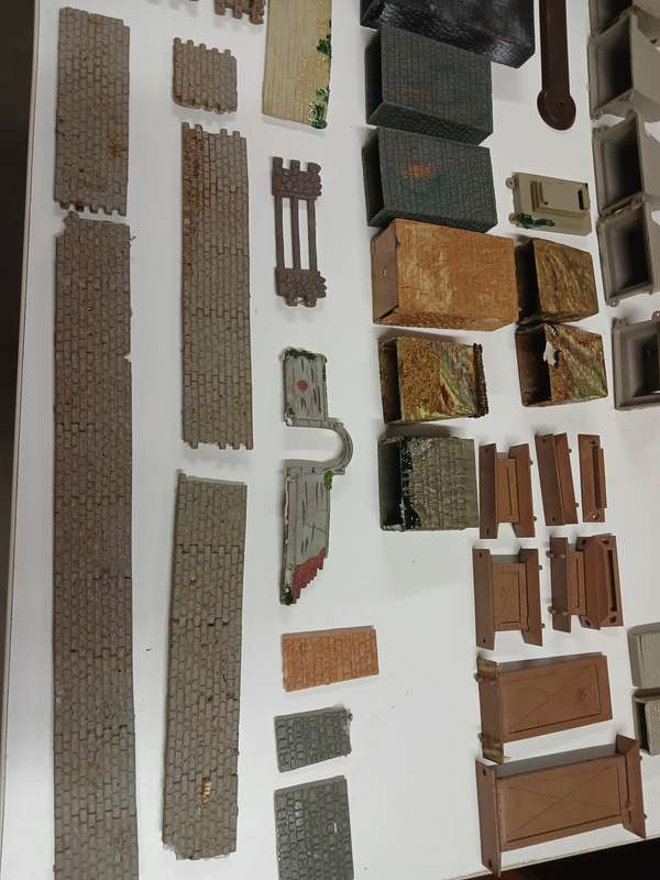 HO / OO SCALE - BRIDGE SUPPORTS & SOME STONE WALLING